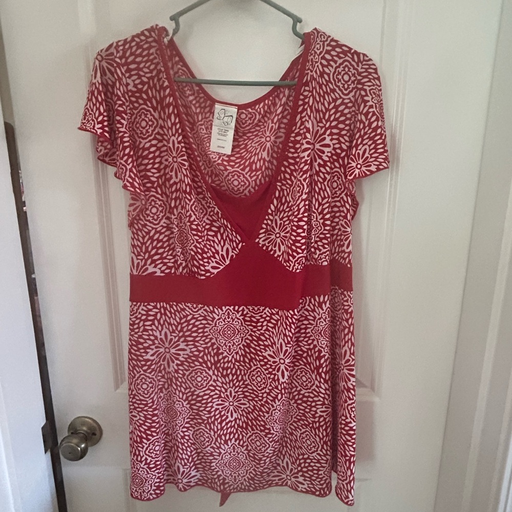 Fashion bug pattern top